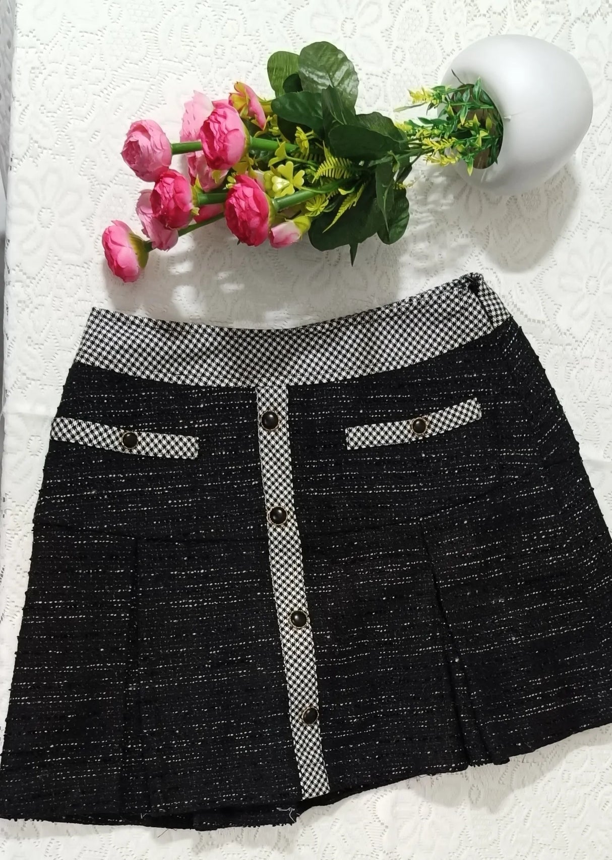 Women’s Black Tweed A-Line Mini Skirt – Contrast Waistband & Button Detail